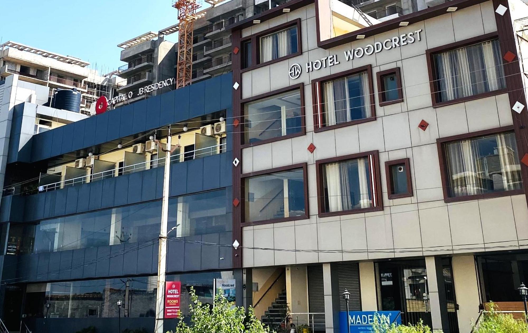 Hotel Woodcrest By Sidham Group !! Comfortable And Peaceful Stay !! Top Rated !! Preferred Hotel Chain Zirakpur Dış mekan fotoğraf
